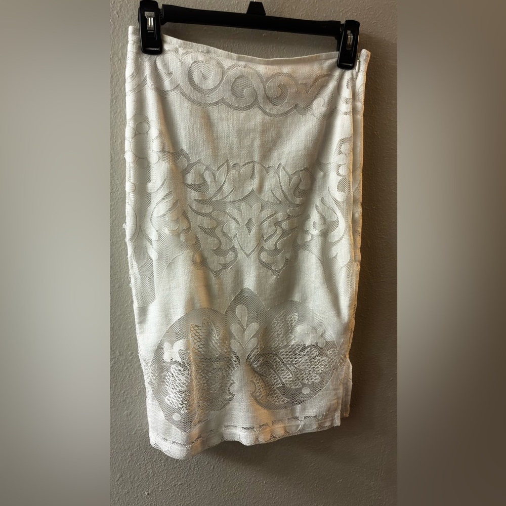 Acemi White “Lace” skirt